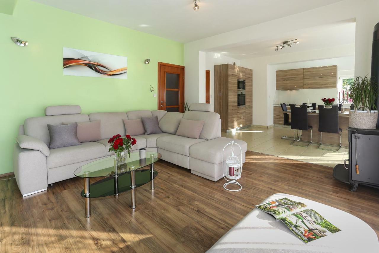 Green Paradise Estate Trilj Екстер'єр фото