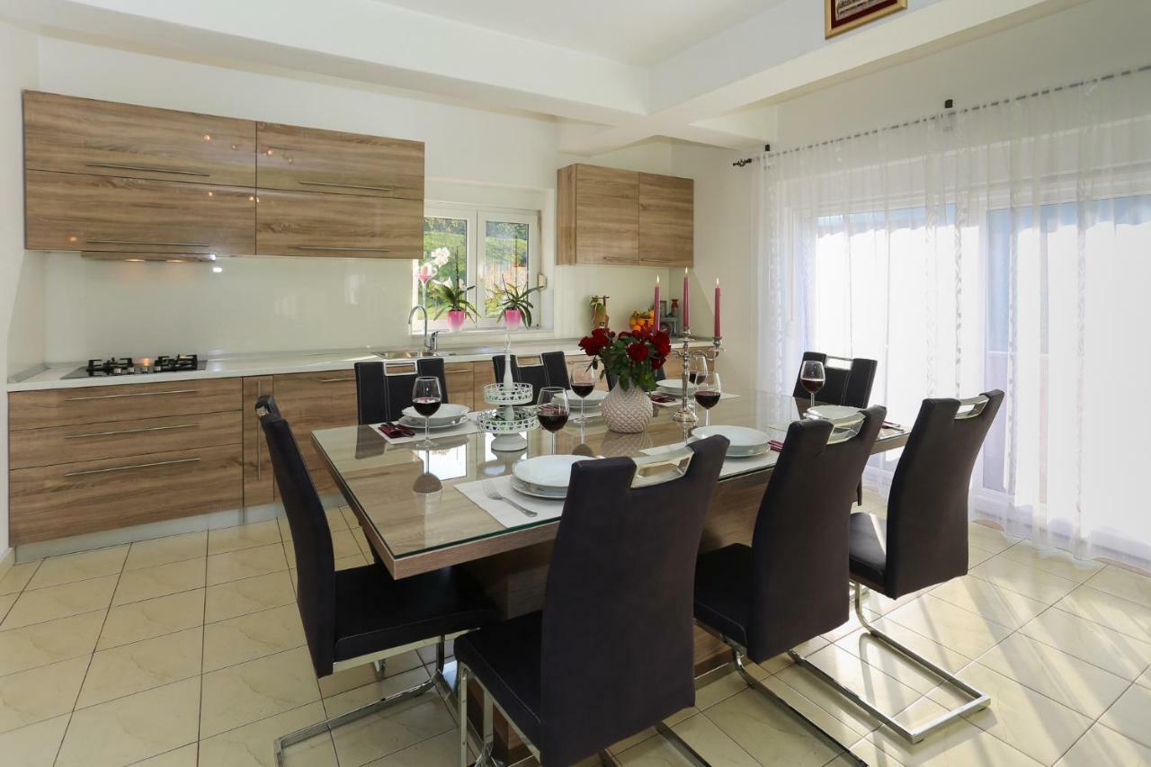 Green Paradise Estate Trilj Екстер'єр фото