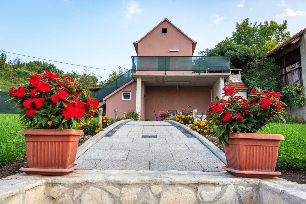 Green Paradise Estate Trilj Екстер'єр фото