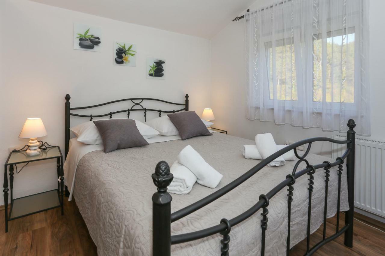 Green Paradise Estate Trilj Екстер'єр фото