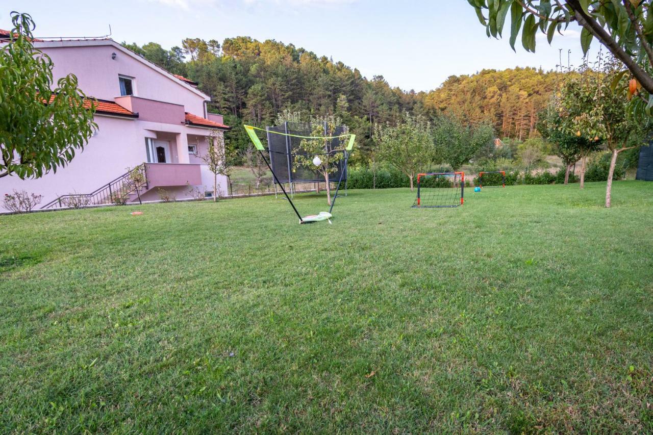Green Paradise Estate Trilj Екстер'єр фото